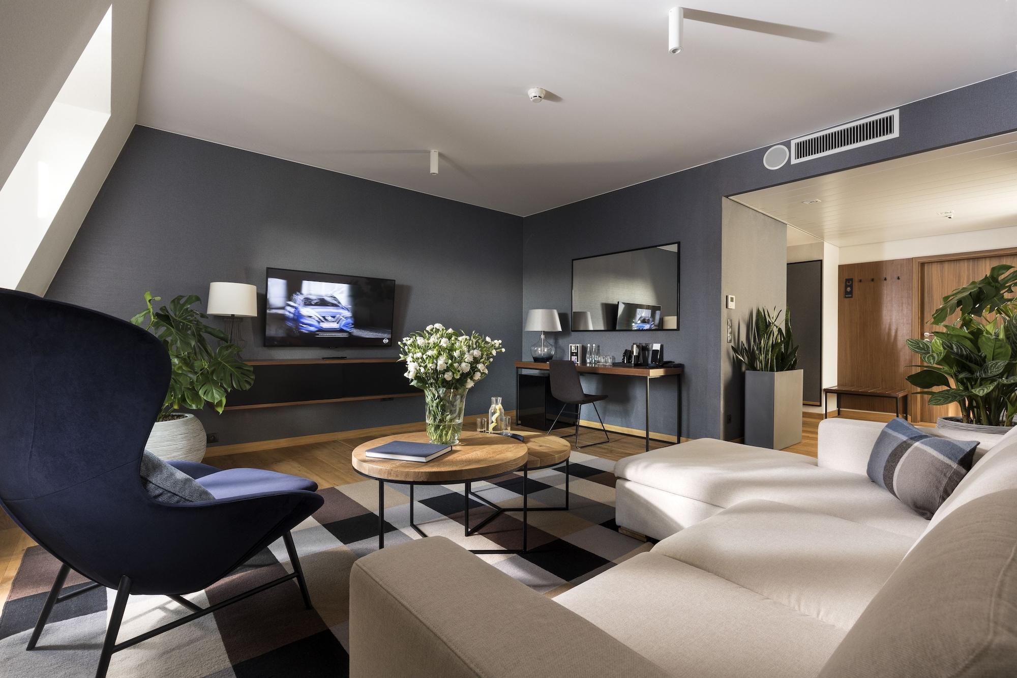 Sadova Hotell 4*